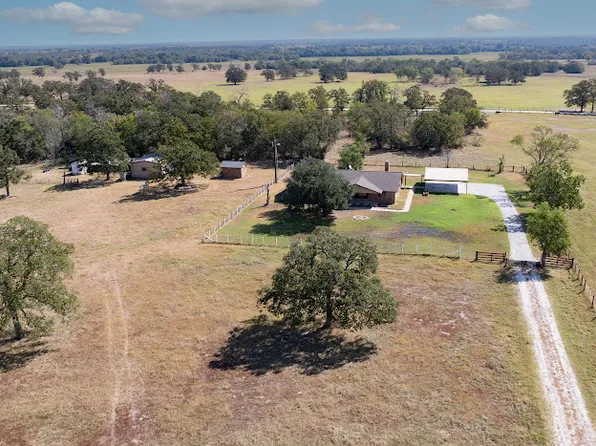 25172 Highway 90 N, Bedias, TX 77831