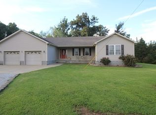 1386 Red Hill Rd, Lewisburg, KY 42256