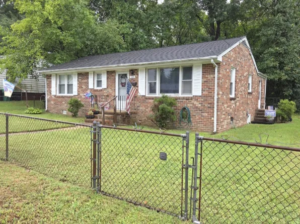 109 Boykins Ave, Colonial Heights, VA 23834