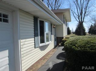 12209 W Lancaster Rd, Hanna City, IL 61536