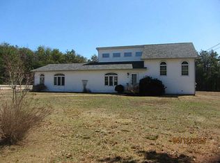 87 Riverview Dr, Charlestown, RI 02813