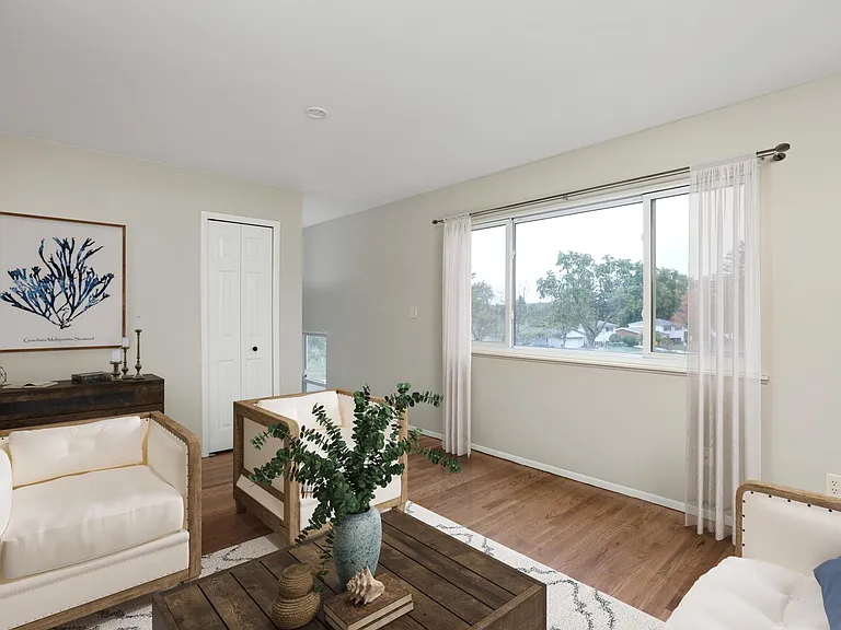741 Panorama Dr — Photo 3