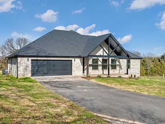 2nd image of 212 Oneal Ln