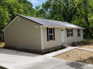 100 Kennedy Dr, Lenoir City, TN 37771