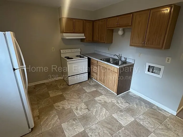151 Westdale Ave #F — Photo 1