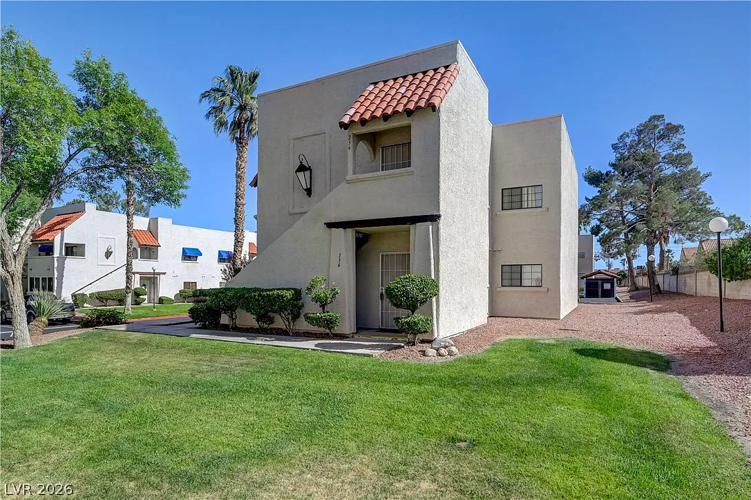 2 bed, 2.0 bath, 1928 sqft, $1,650 — Photo 4