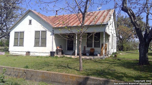 1st image of 22 Shady Oak Ln