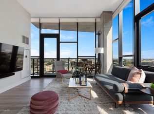 738 N Milwaukee Ave #ID1029623P, Chicago, IL 60642