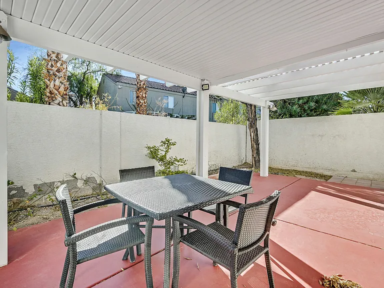 9825 Garamound Ave — Photo 10