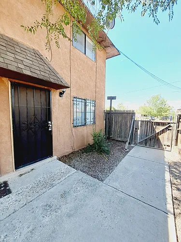 3618 Lafayette Drive Ne Photo 1
