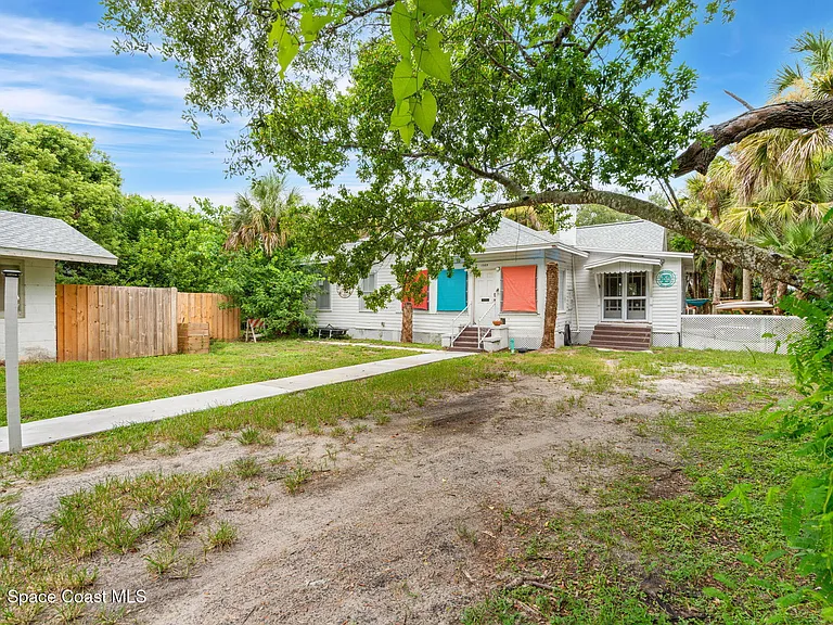 1365 Pineapple Ave #S — Photo 55