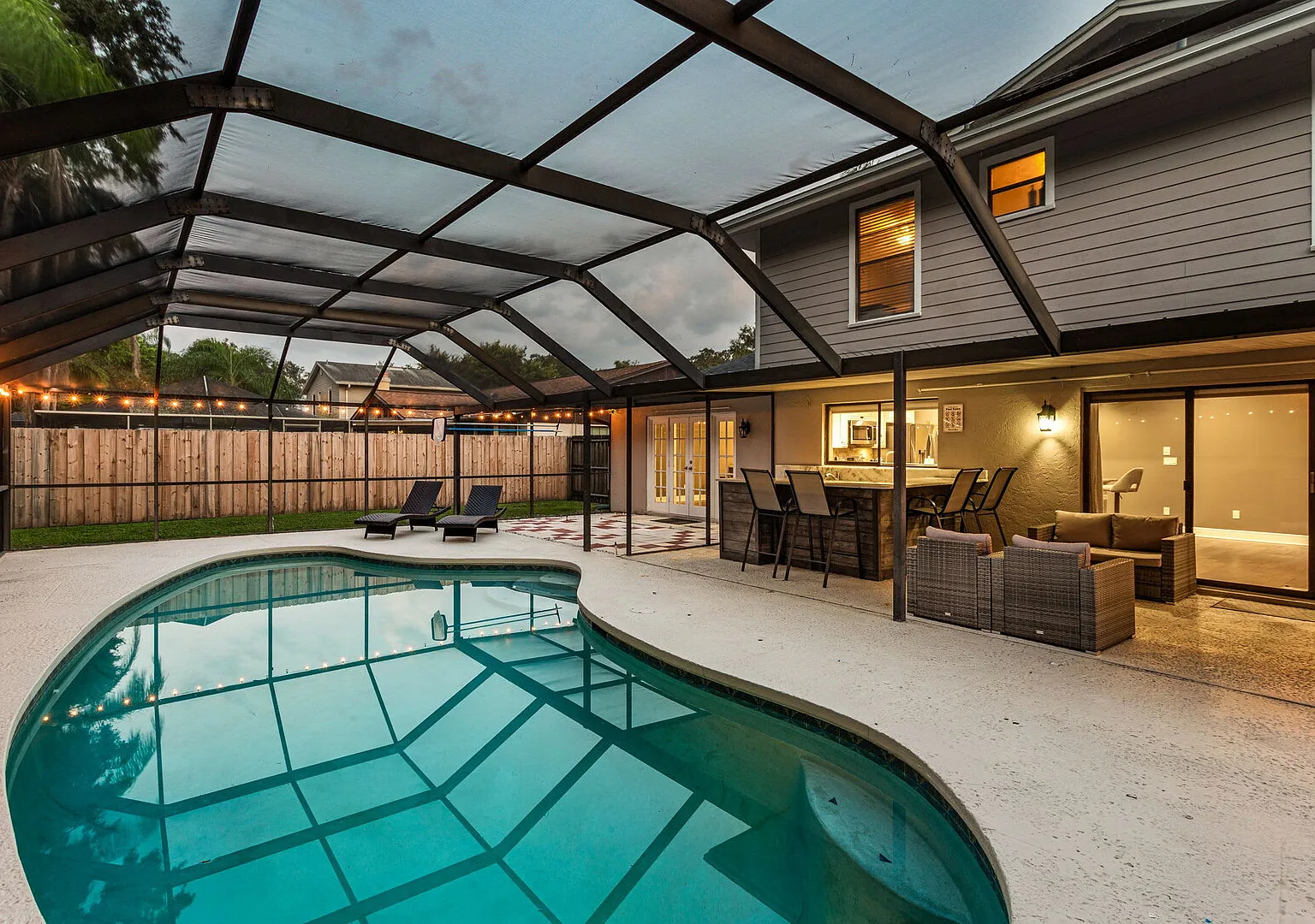 "Summer Dream" - Large Family Pool Home — Photo 2