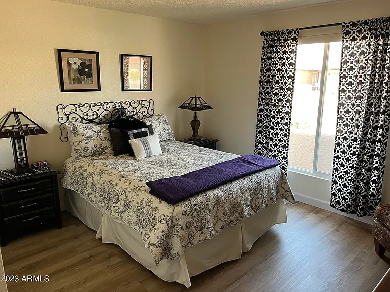 10409 E East Dr — Photo 11