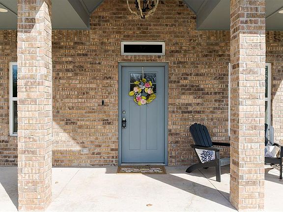 2nd image of 2899 Pecan Rdg