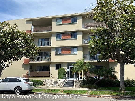 2nd image of 240 S Doheny Dr APT 206