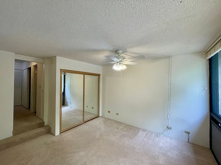 531 Hahaione St #2D — Photo 13