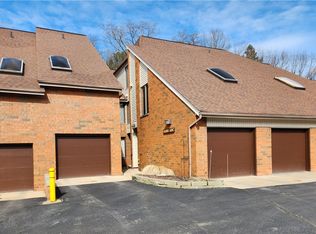 4685 Mayfield Rd APT C, South Euclid, OH 44121