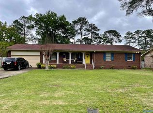 1227 Sangster Rd, Gadsden, AL 35901