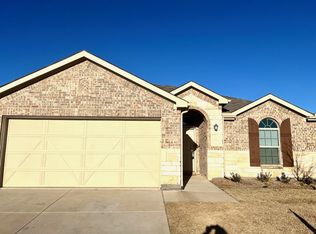 2301 Rosaline Dr, Aubrey, TX 76227