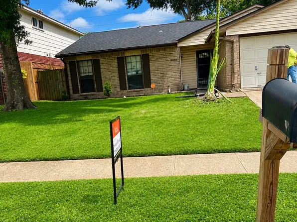 5202 Santrey Dr, Houston, TX 77084