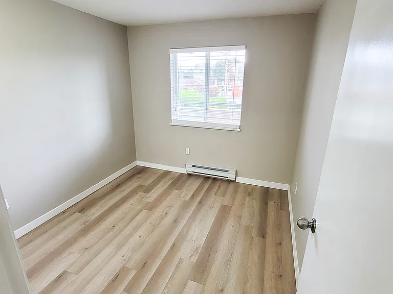 33361 Old Yale Rd — Photo 10