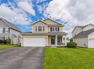 20 Reids Grv, West Henrietta, NY 14586