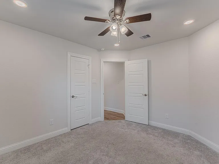 9840 Sweet Flag Ct — Photo 39