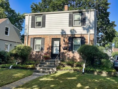 956 S Hillside Ave, Elmhurst, IL, 60126