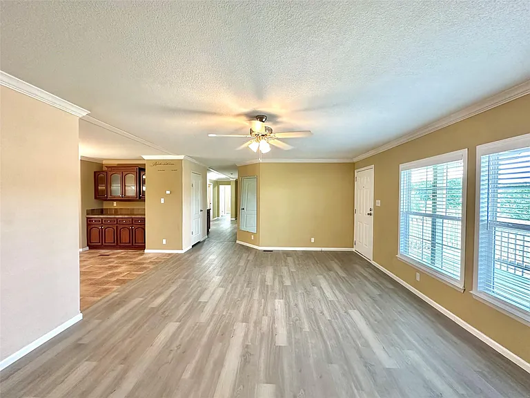 831 Country Club Rd — Photo 11