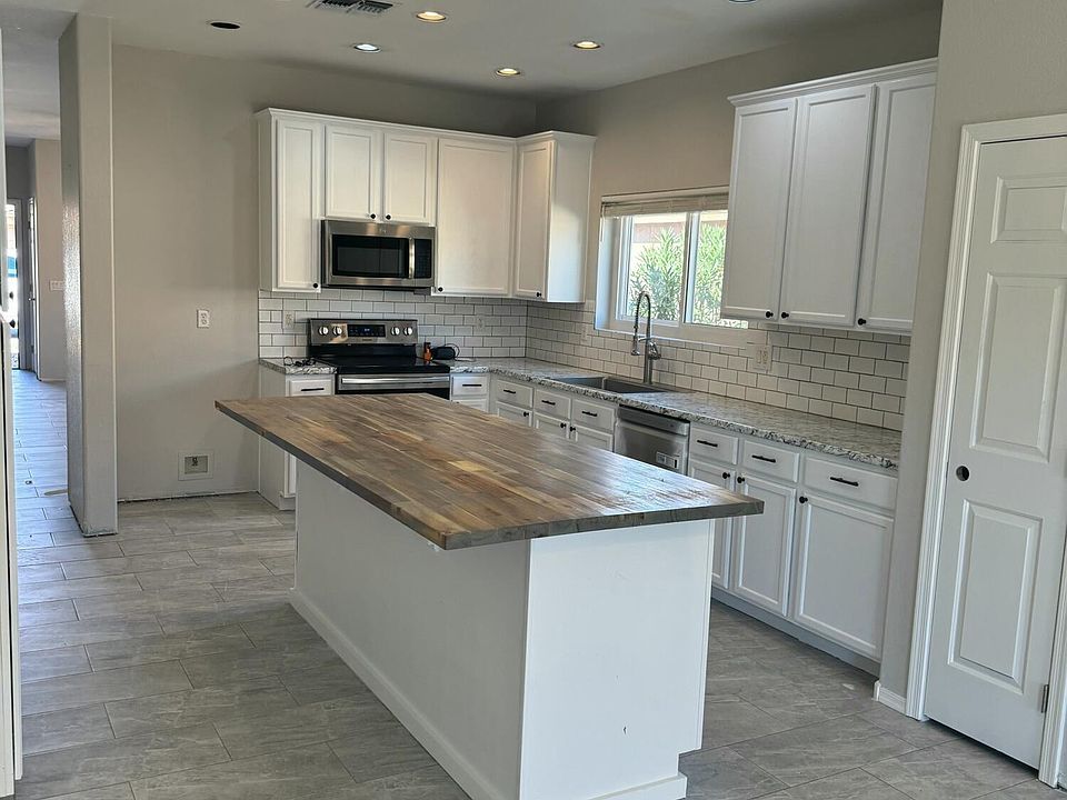 1st image of 659 W JAHNS Court