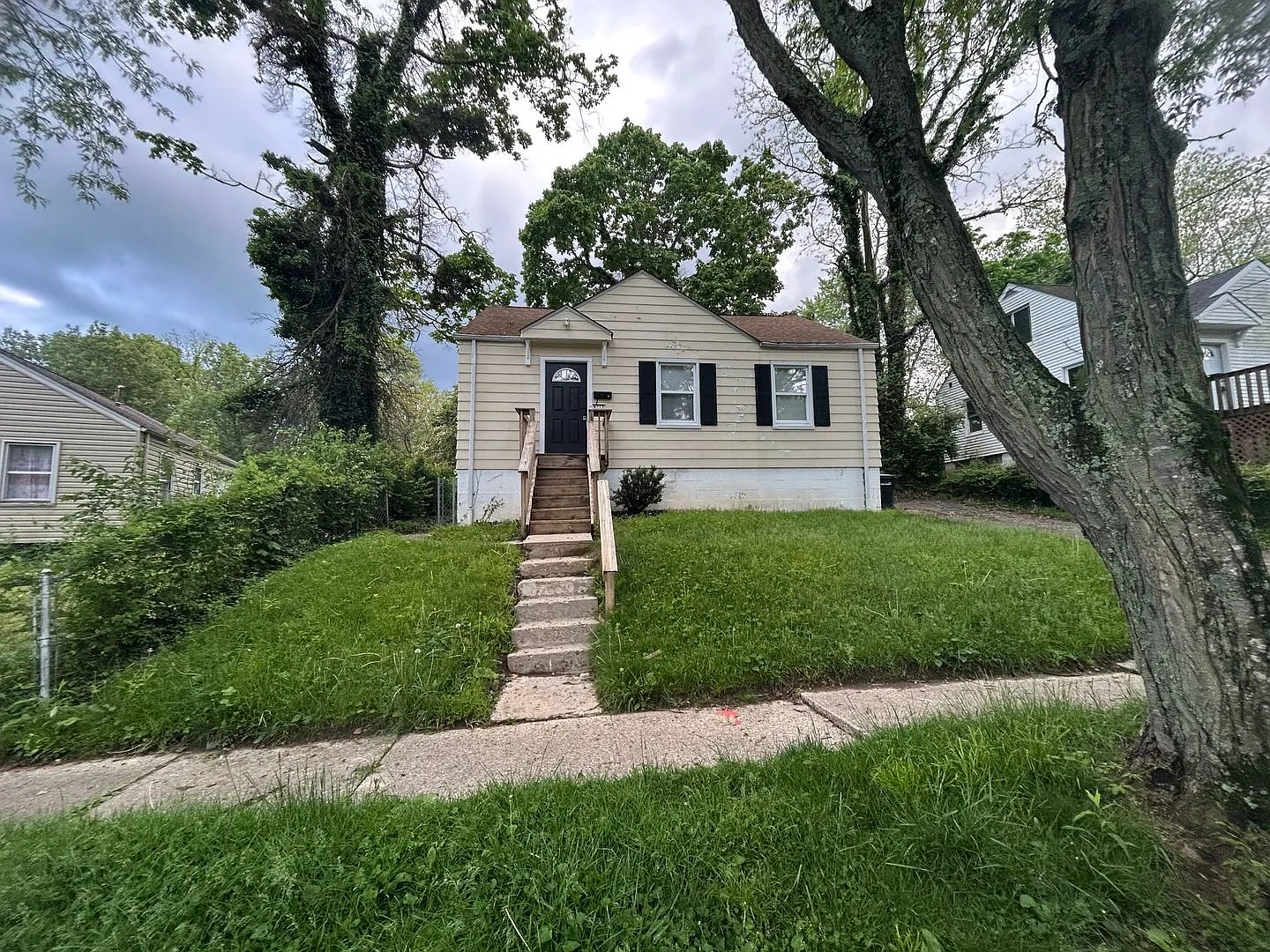 *Move In Special* Covedale - Adorable 3 Bed 1 Bath Cape Cod — Photo 2