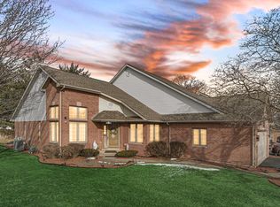 18326 Pond View Ct, Tinley Park, IL 60477