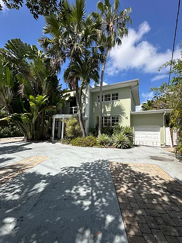 3180 N Bay Rd Photo 1