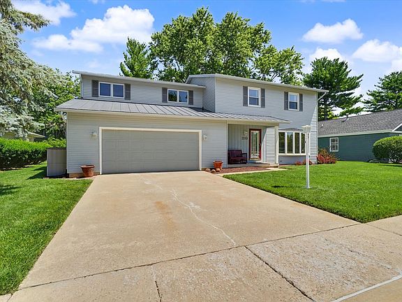 3rd image of 2510 Southmoor Dr