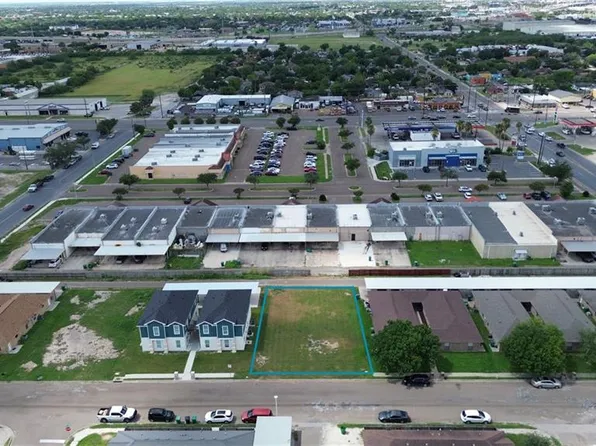 807 Los Tesoros Dr, Pharr, TX 78577