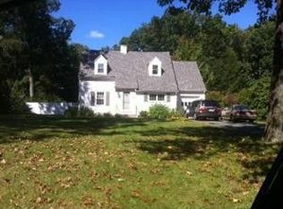 386 Elm St, East Longmeadow, MA 01028