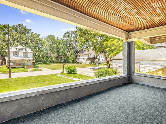 4th image of 443 N Hinkley Ave
