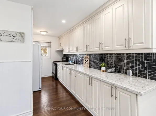 11 Grantbrook Ct, Brampton, ON L6S 2K8