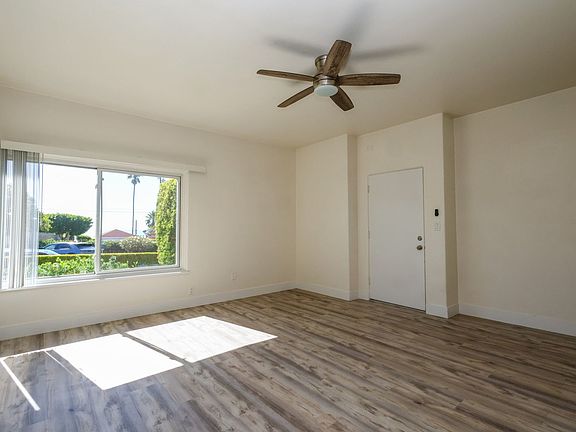 4th image of 244 Cliff Dr APT 2