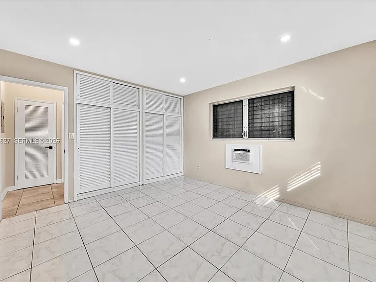 707 S 19th Ave #9 — Photo 15