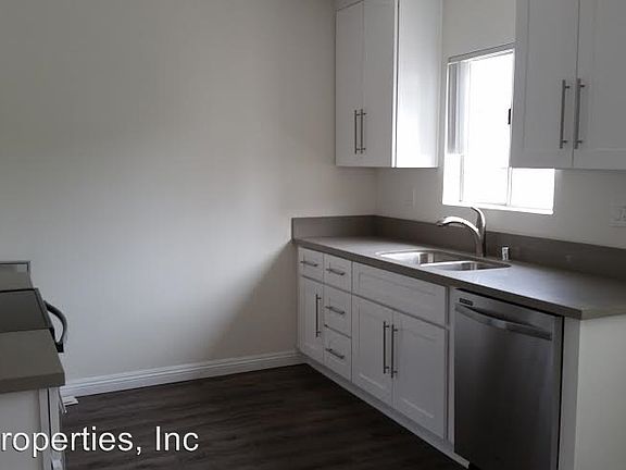 4th image of 1916 Harriman Ln APT 04
