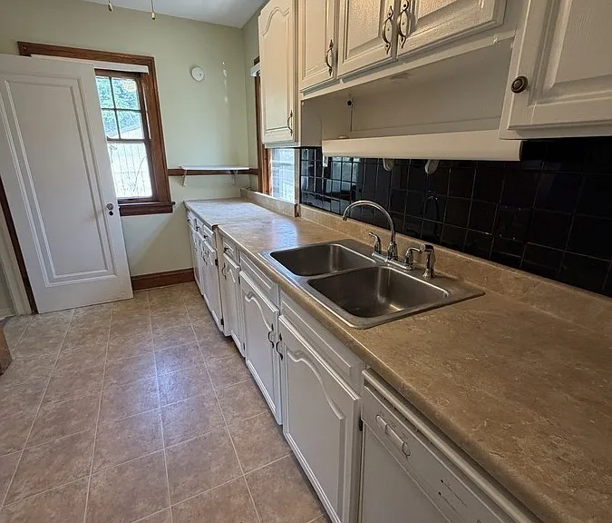 9011 Park Heights Ave — Photo 6