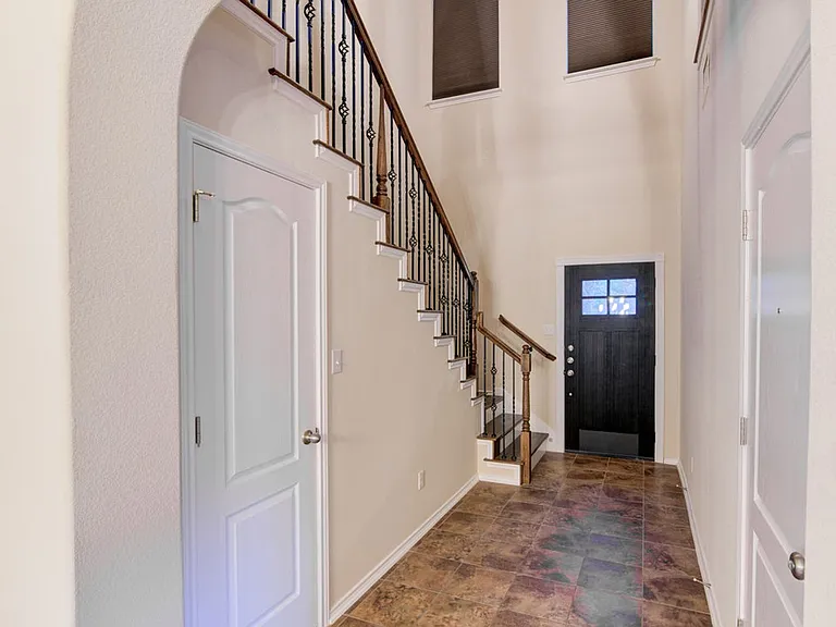 1808 McClannahan Dr — Photo 4