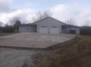 495 Tuttle Rd, Fayetteville, AR 72703