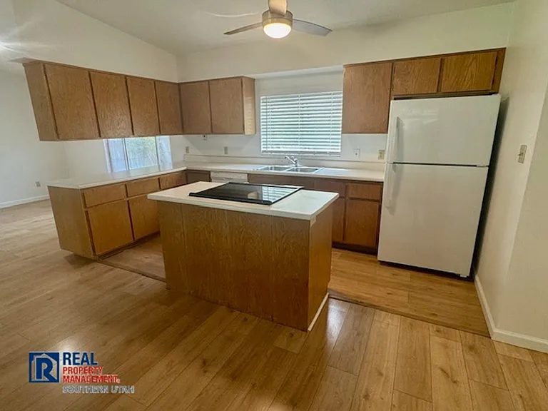 280 N Sunflower Dr #28 — Photo 5