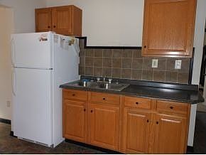 3rd image of 1258 Vestal Ave