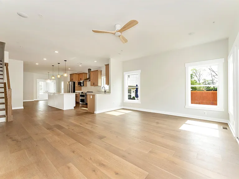 328A Madison St — Photo 8