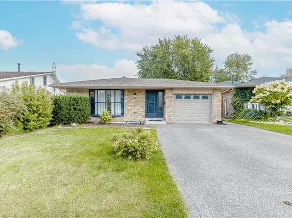 2358 Arnold Cres, Burlington, ON L7P 4G3