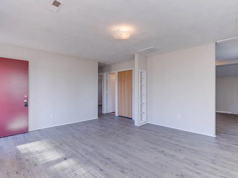 106 Pine Grove Ave — Photo 7