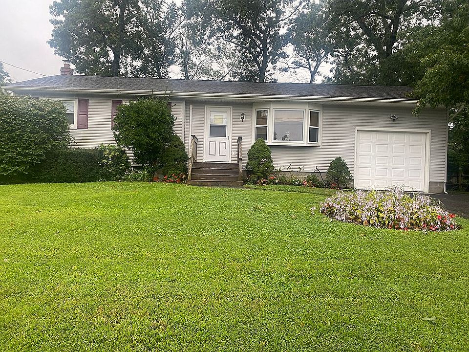 1st image of 35 Joyce Dr